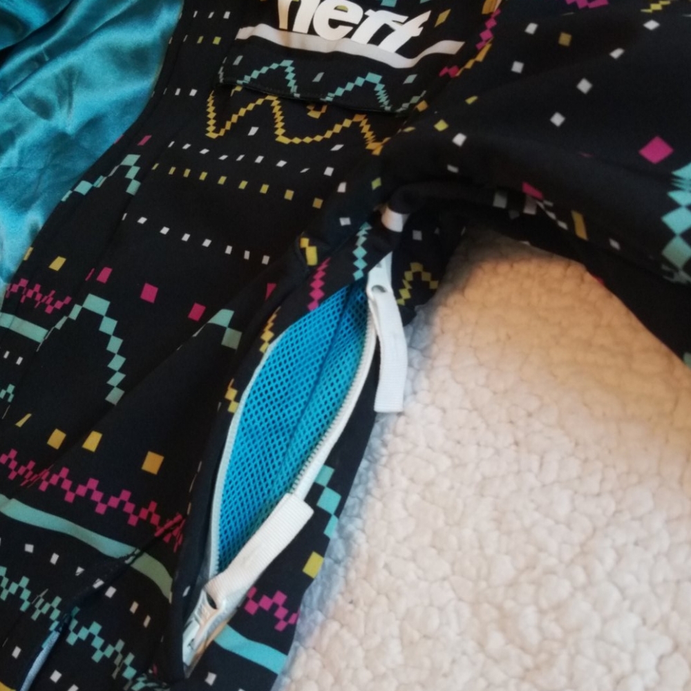 Neff Softshell Ski Jacket - image 5